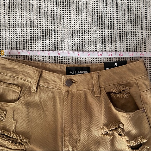 Fashion Nova Women’s High Rise Distressed Cargo Jeans - Picture 4 of 8